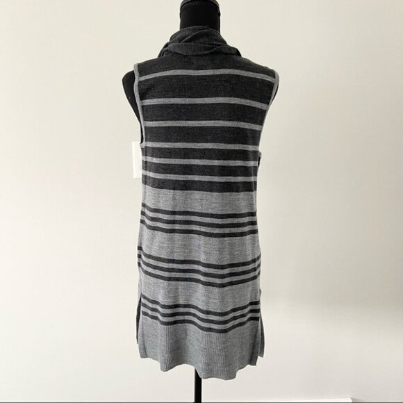 Max Studio  Striped Extra Fine Merino Wool Sleeveless Cardigan - Picture 3 of 14